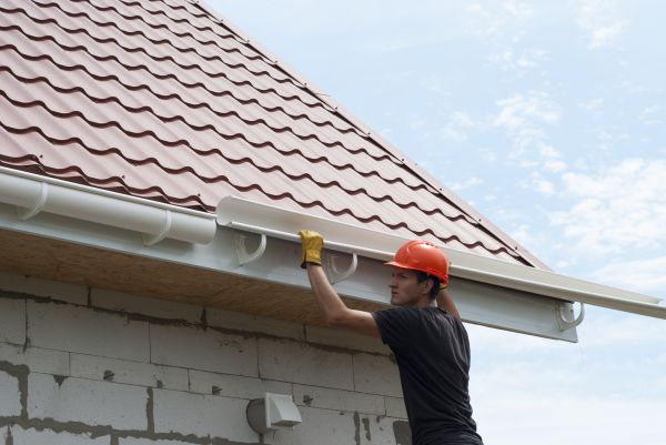 Cost of Rain Gutter Repair in Houston