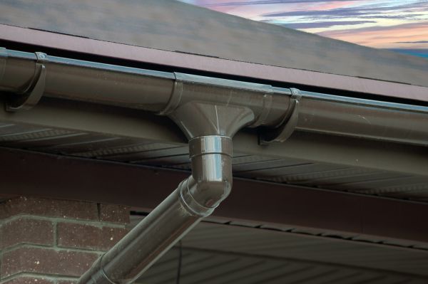Cost of Building Gutter Installation in Houston