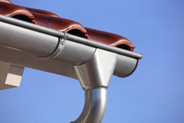 Cost of Steel Gutters Installation in Houston