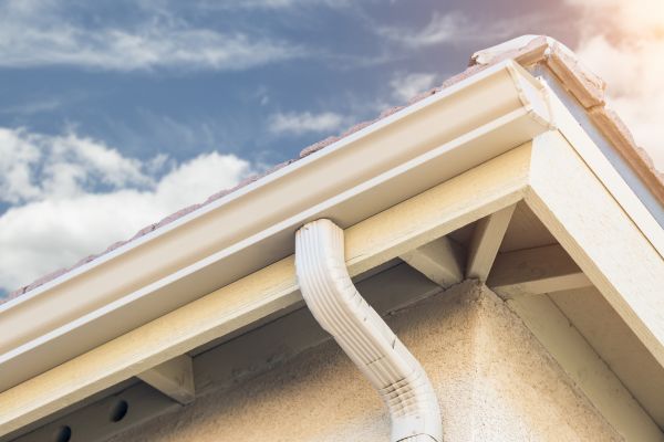 Cost of Seamless Gutter Replacement in Houston